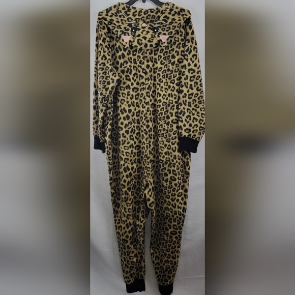 Torrid Cheetah Print Fleece Full Length Cat Ear Lounge Onesie/Costume Size 1/2 - Picture 11 of 14